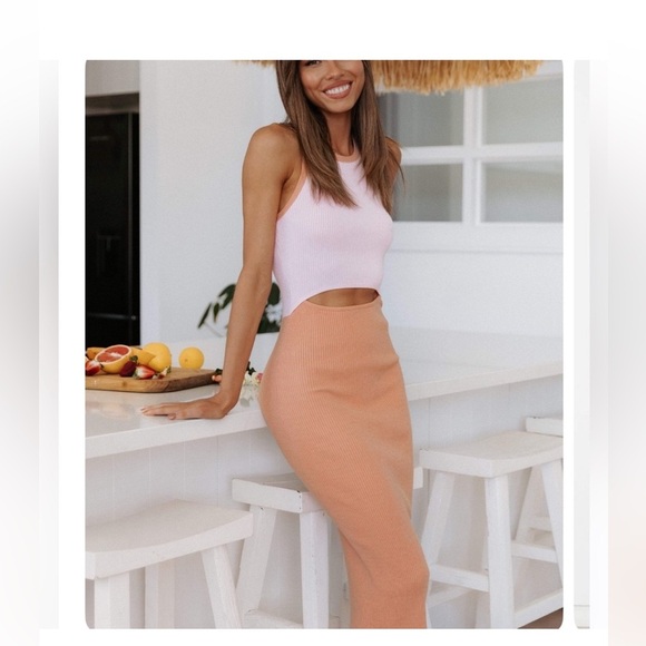 Petal & Pup Sofi Dress - Splice - | Size M/L - Picture 2 of 15